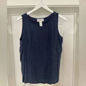 Blue Tank Top size Large‎